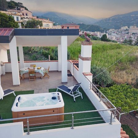 Loft Incantevole Con Idromassaggio Esterno Privato Патти Экстерьер фото