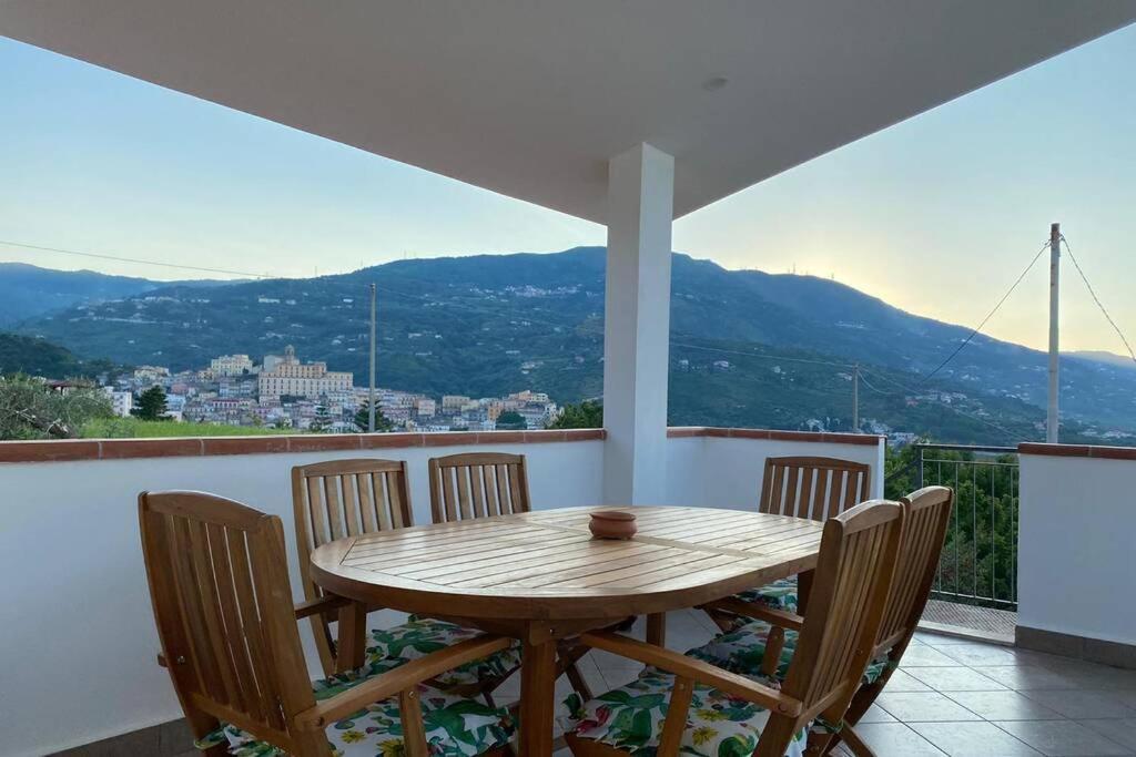 Loft Incantevole Con Idromassaggio Esterno Privato Патти Экстерьер фото
